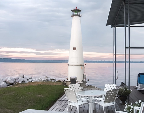 Keokuk Yacht Club lighthouse river view